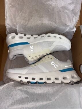 NWT-On Cloud cloudrunner 2 White & Blue Running Sneakers trendy white color sz 9